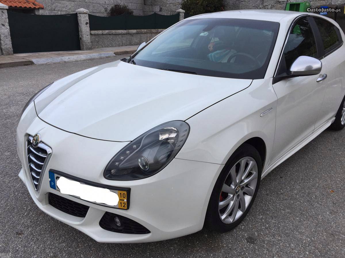 Alfa Romeo Giulietta 1.6jtd Dezembro/10 - à venda -