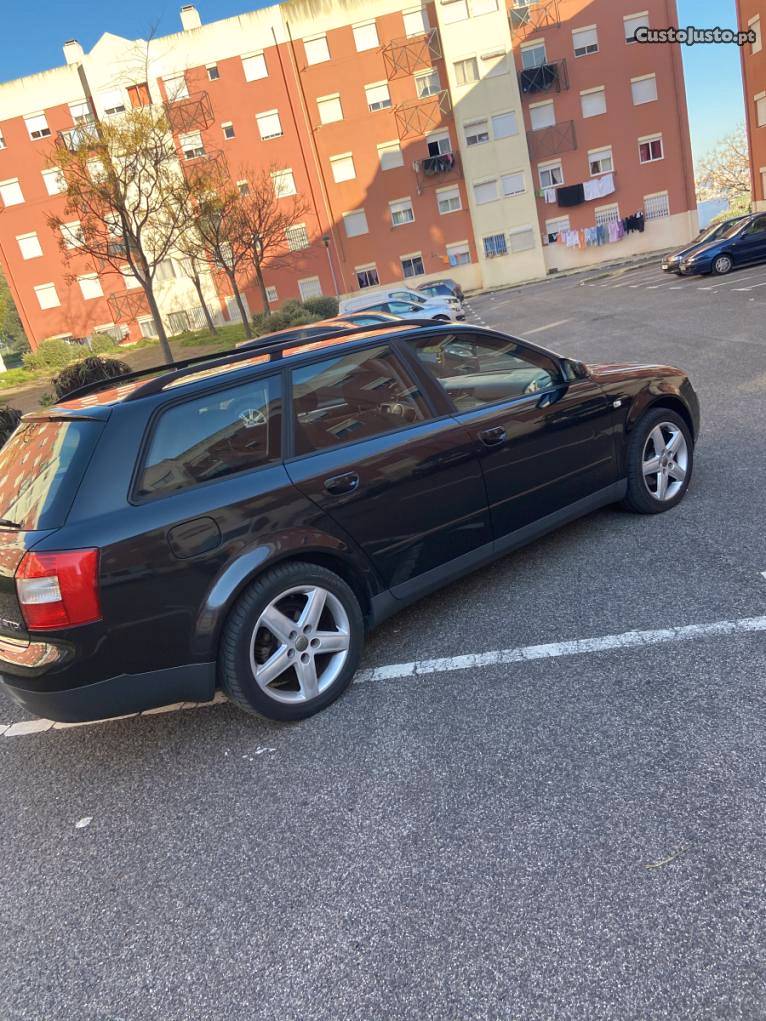 Audi A4 1.9 TDI 130CV Setembro/04 - à venda - Ligeiros