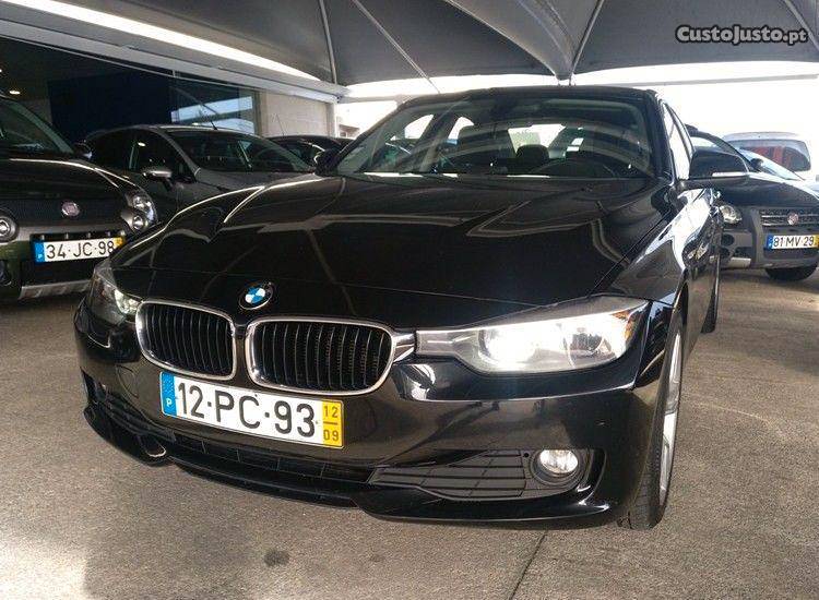 BMW 318 d 143CV Exclusive Setembro/12 - à venda - Ligeiros