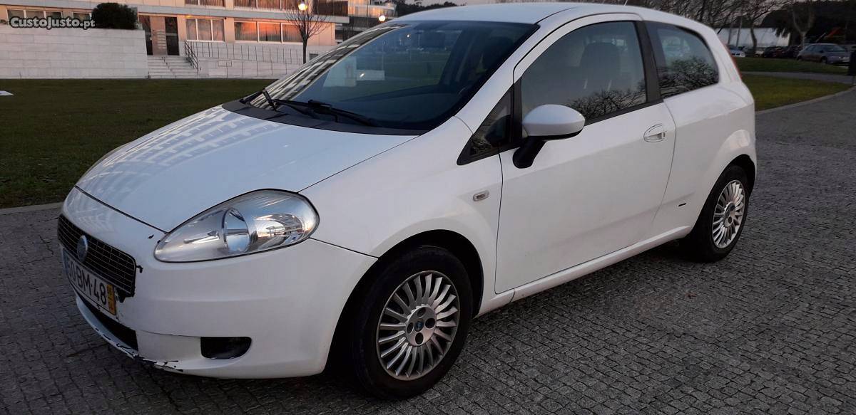 Fiat Grande Punto 1.3cc 75 cv 5 LUG Abril/06 - à venda -