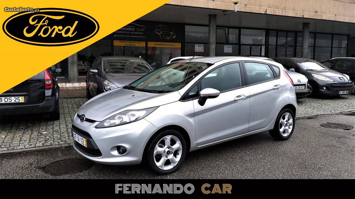 Ford Fiesta 1.4 TDCi Março/10 - à venda - Ligeiros