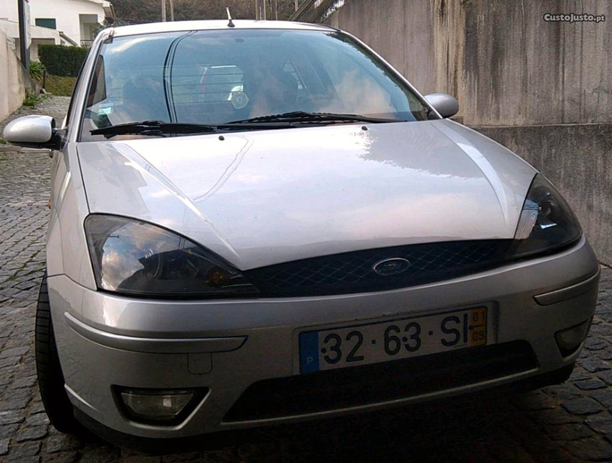 Ford Focus TDdi Setembro/01 - à venda - Ligeiros