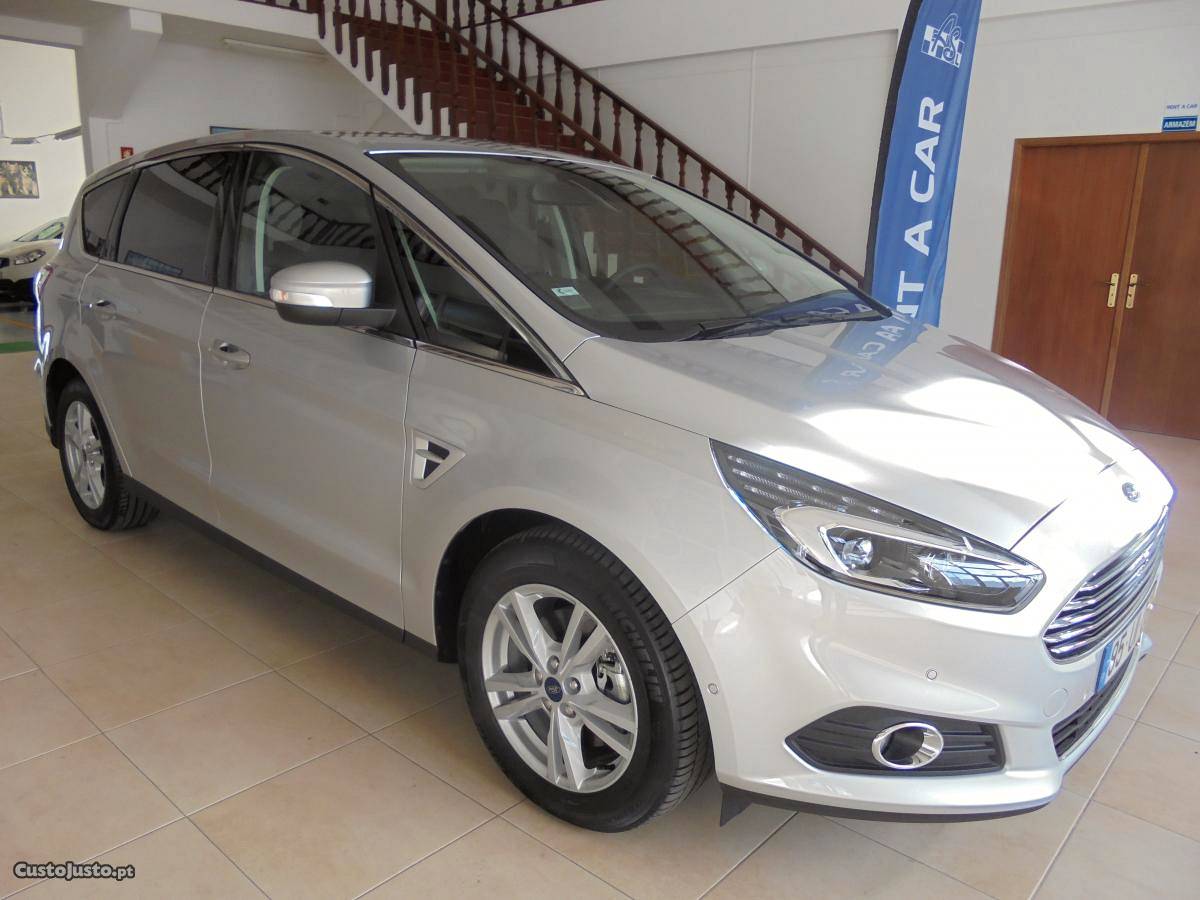 Ford S-Max 2.0 TDCI 150cv Março/18 - à venda - Monovolume