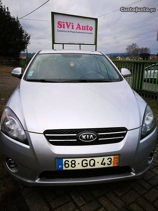 Kia Ceed Coupe 1.6 CRDI 16v Outubro/08 - à venda - Ligeiros