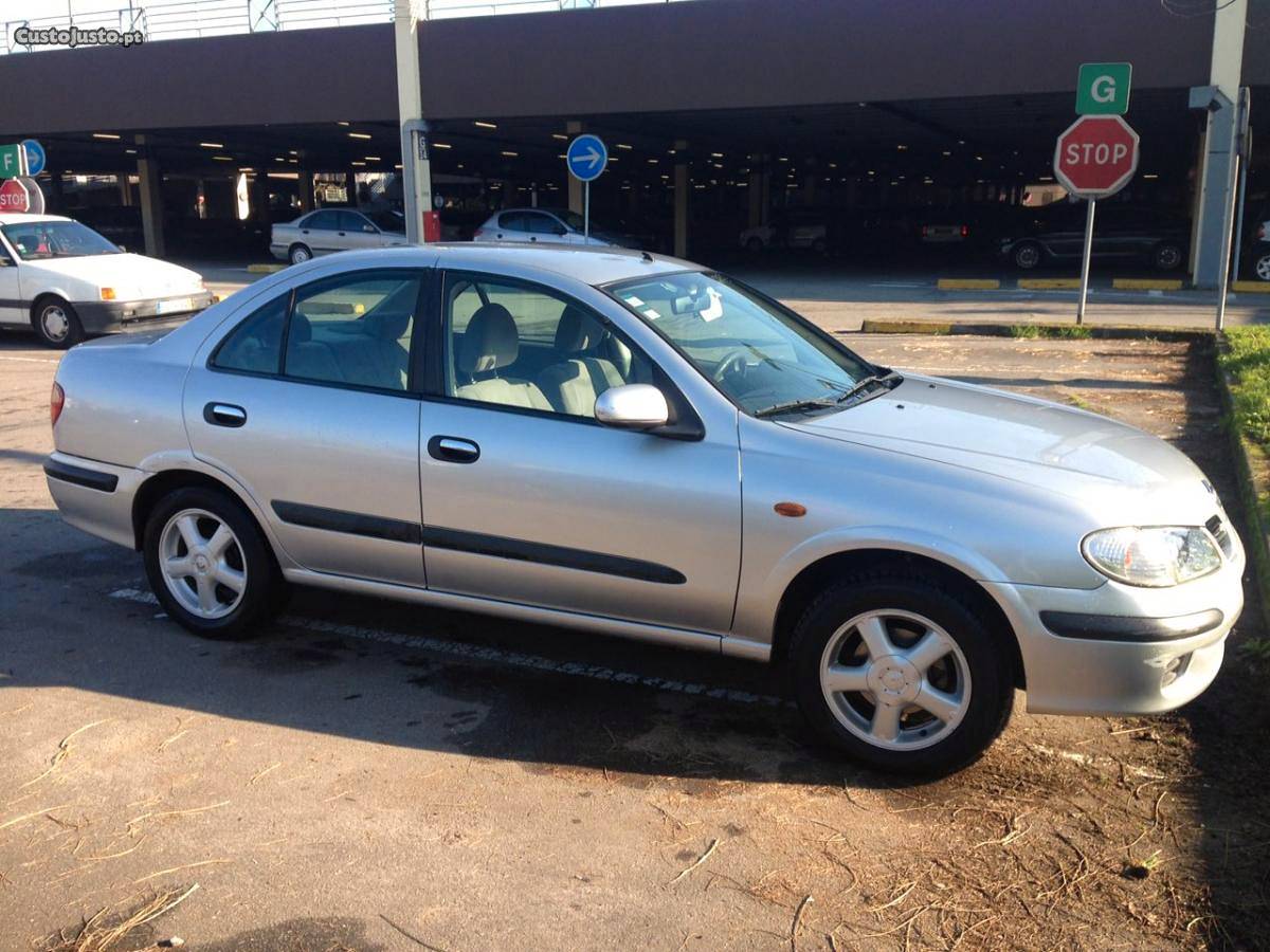 Nissan Almera 1.5 Gasolina Janeiro/02 - à venda - Ligeiros