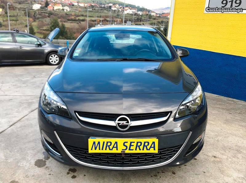 Opel Astra 1.6Cdti Cosmo Ac/Gps Fevereiro/15 - à venda -