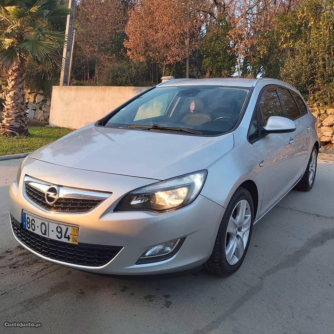Opel Astra 1.7 cdti 125cv Abril/11 - à venda - Ligeiros