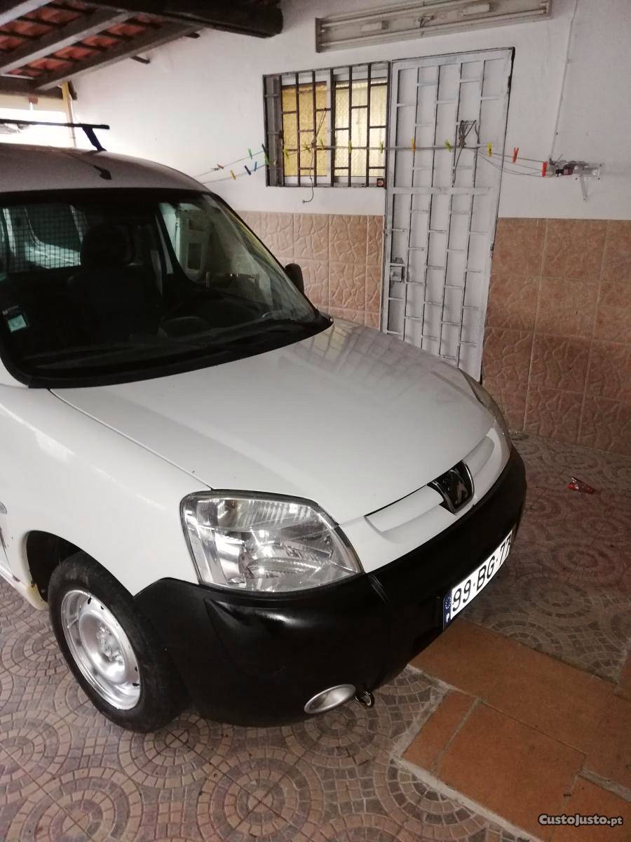 Peugeot Partner 2.0HDI 105cv Fevereiro/06 - à venda -