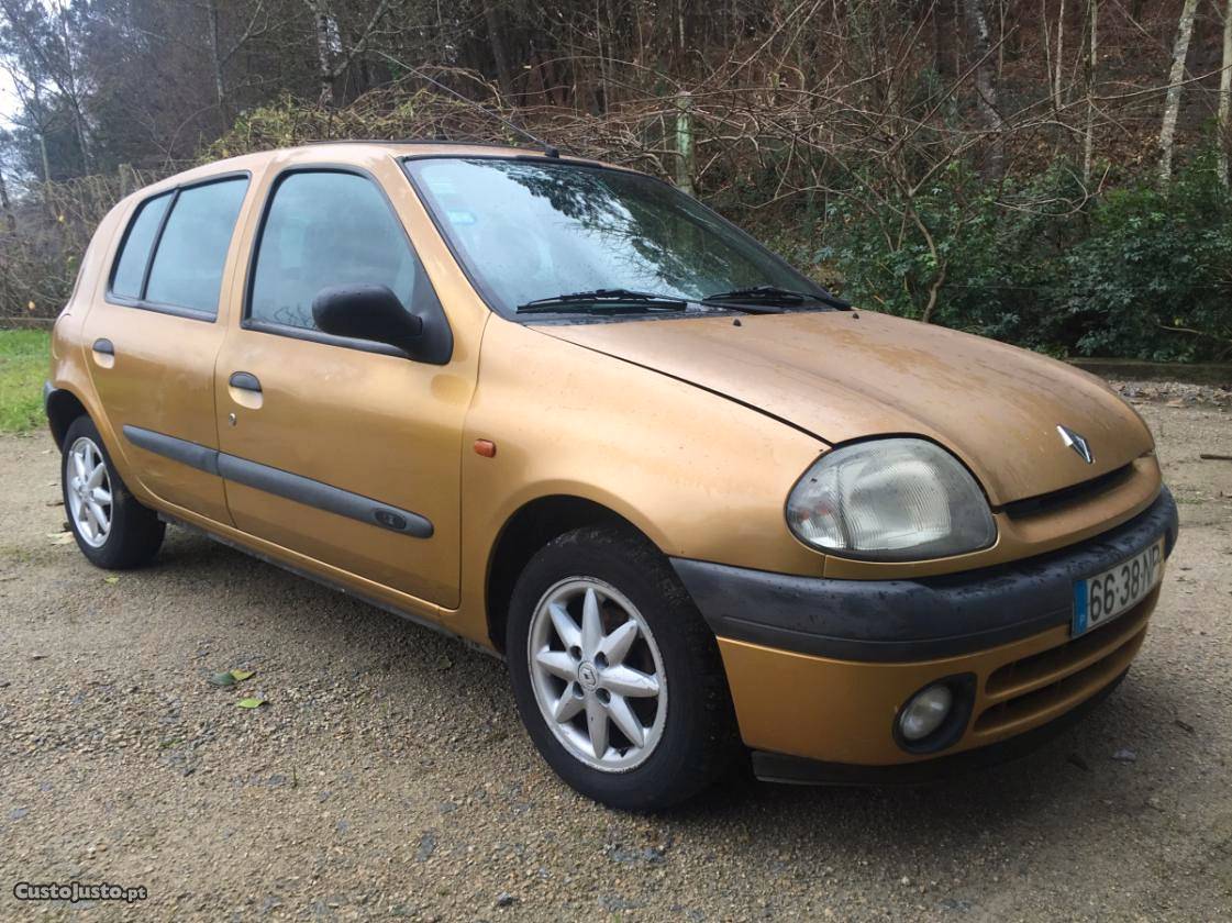 Renault Clio 1.2 RT Junho/99 - à venda - Ligeiros