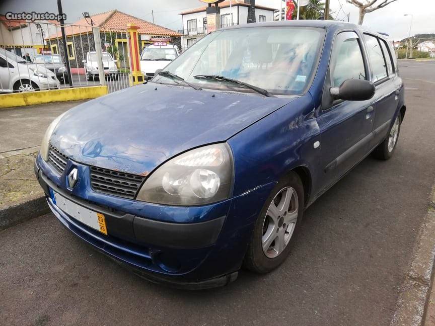 Renault Clio II v. Confort Outubro/03 - à venda -