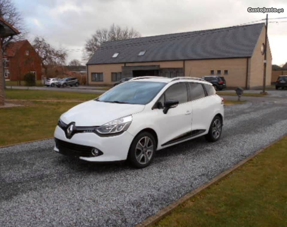 Renault Clio Sport Tourer Maio/15 - à venda - Ligeiros
