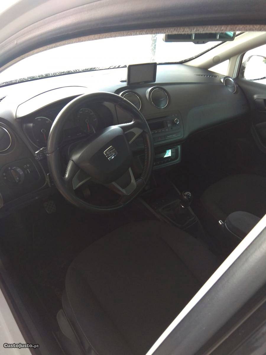 Seat Ibiza 1.2 TDI ST A/c GPS Novembro/13 - à venda -