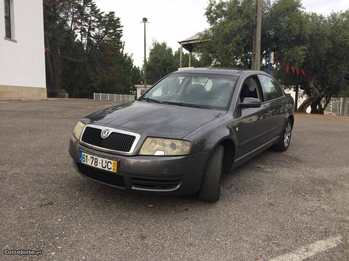 Skoda Superb Skoda 130 cv Julho/02 - à venda - Ligeiros