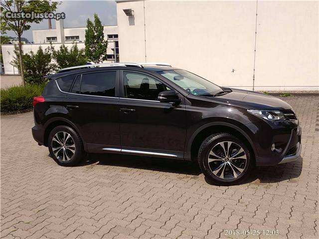 Toyota RAV4 Automatik Edition S Maio/15 - à venda -