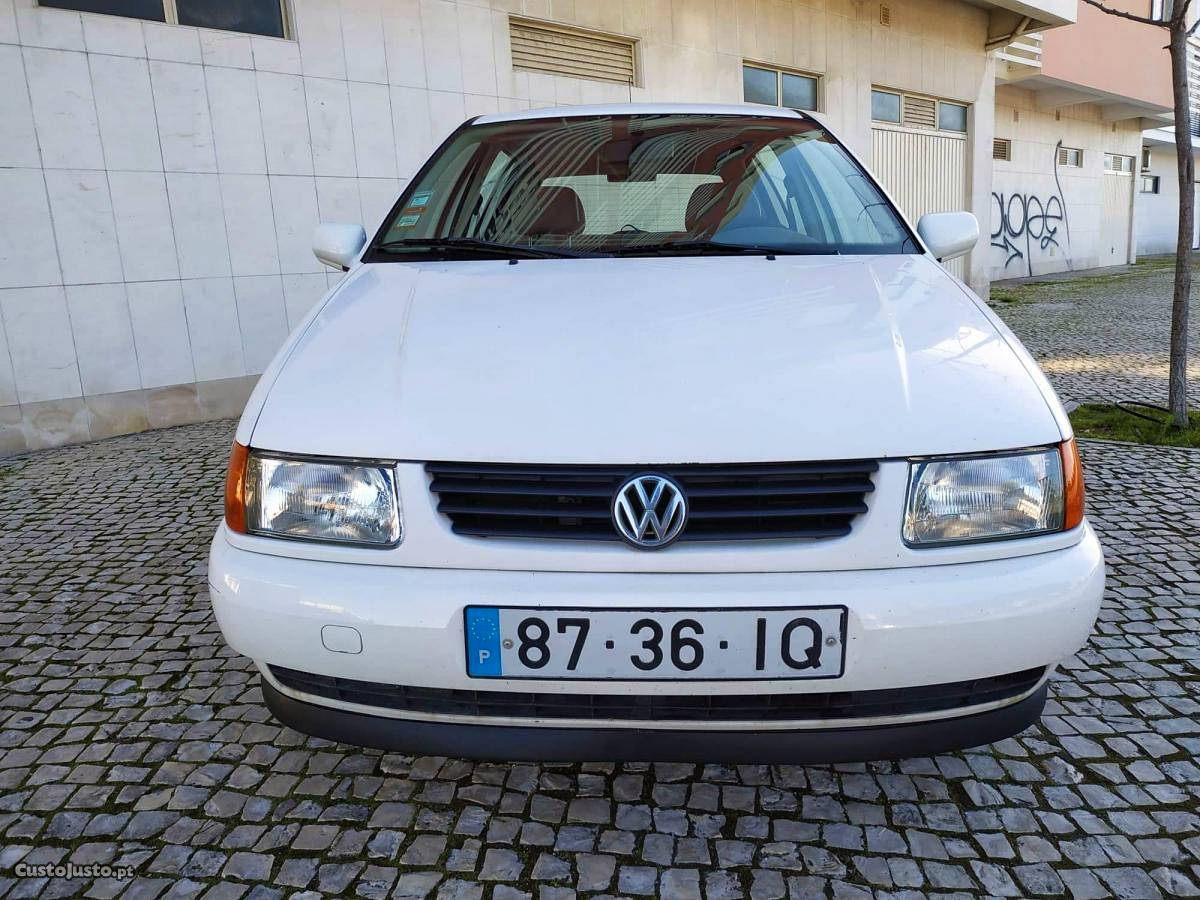 VW Polo 1.0 5 lugares Julho/97 - à venda - Ligeiros