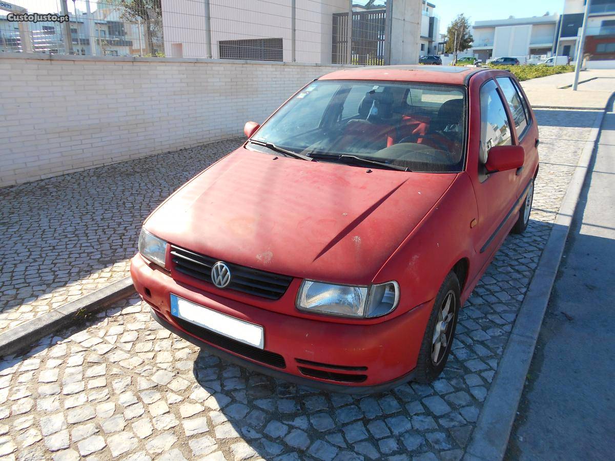 VW Polo  Kms Outubro/95 - à venda - Ligeiros