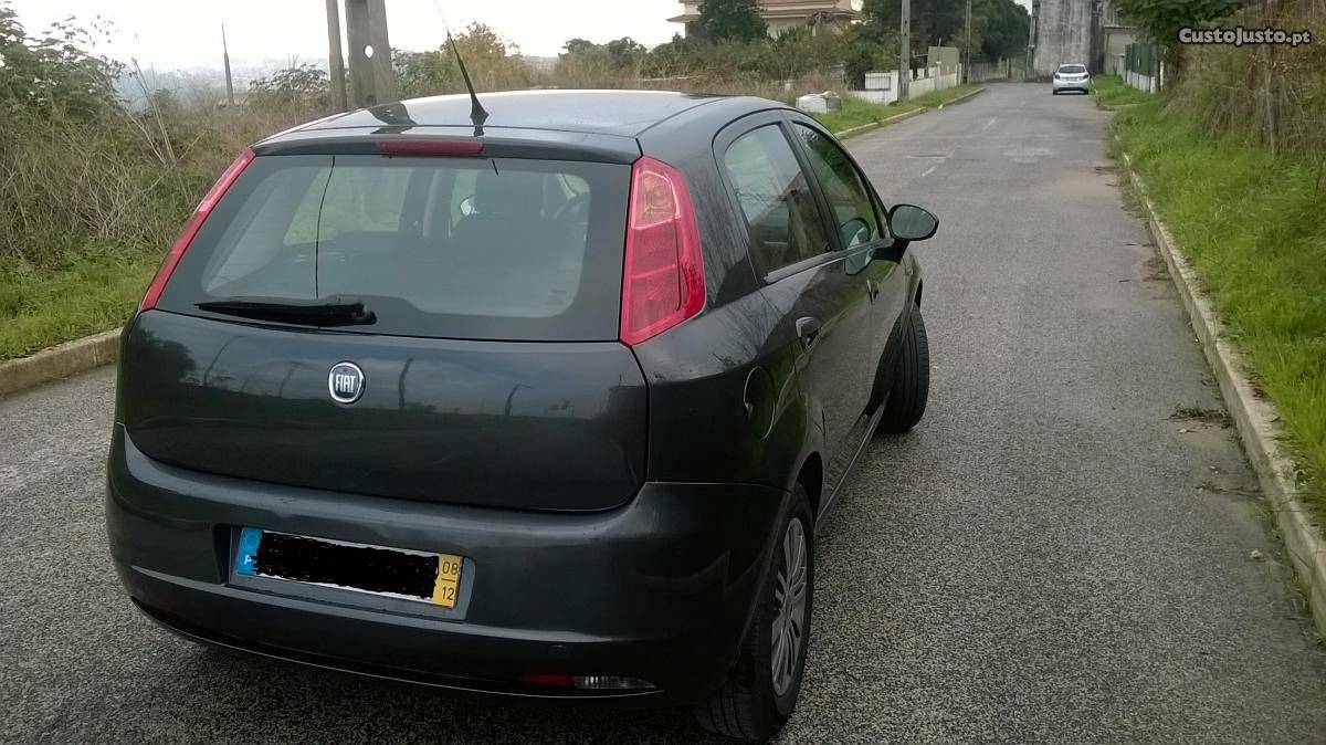 Fiat Grande Punto 1.3 MULTIJET 75 Cv Dezembro/08 - à venda