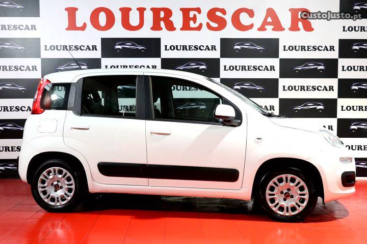 Fiat Panda 1.2 LOUNGE NAC. Maio/16 - à venda - Ligeiros