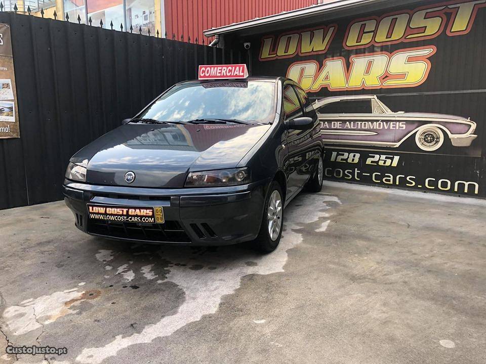 Fiat Punto 1.9 JTD Agosto/00 - à venda - Comerciais / Van,