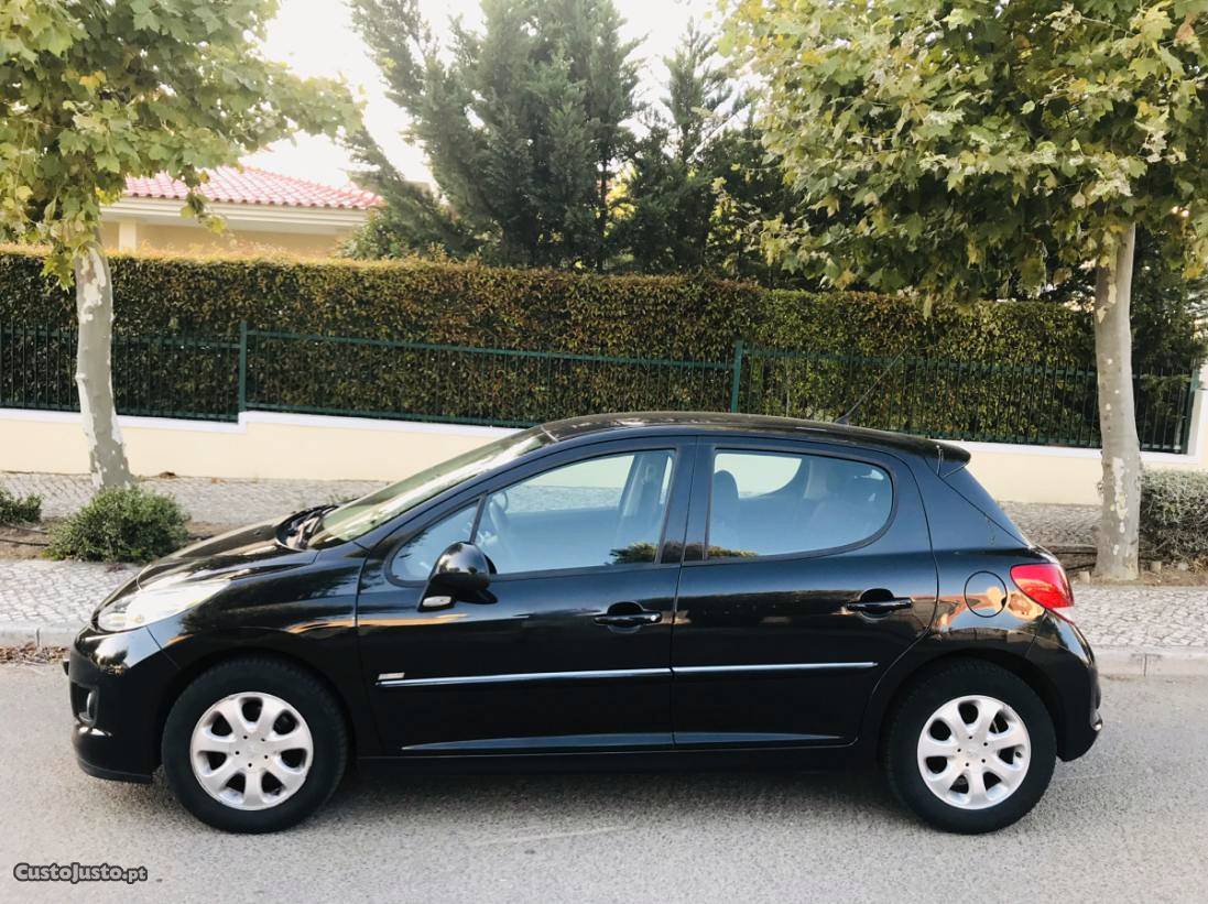 Peugeot 207 Impecável Outubro/11 - à venda - Ligeiros