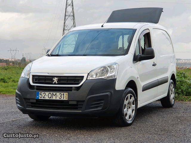 Peugeot Partner 1.6 hdi Outubro/15 - à venda - Ligeiros