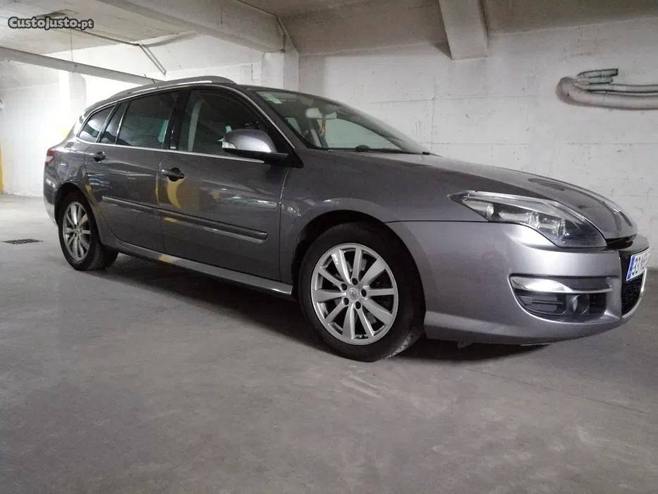 Renault Laguna 2.0 4CONTROL Julho/11 - à venda - Ligeiros