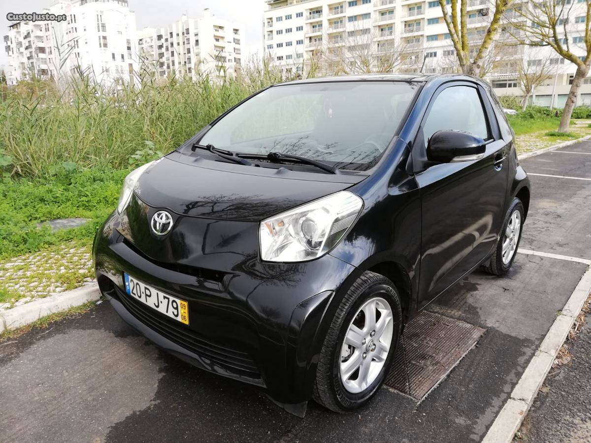 Toyota iQ cv impecável Junho/09 - à venda - Ligeiros