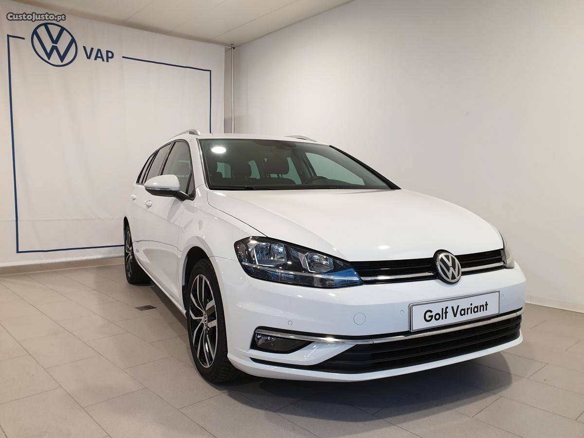 VW Golf Variant 1.6 TDi Conf Fevereiro/17 - à venda -