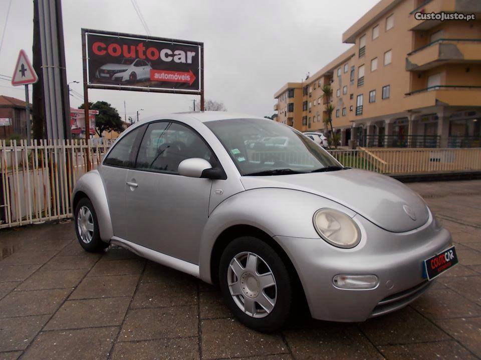 VW New Beetle 1.6 i 170 mil kms Outubro/01 - à venda -
