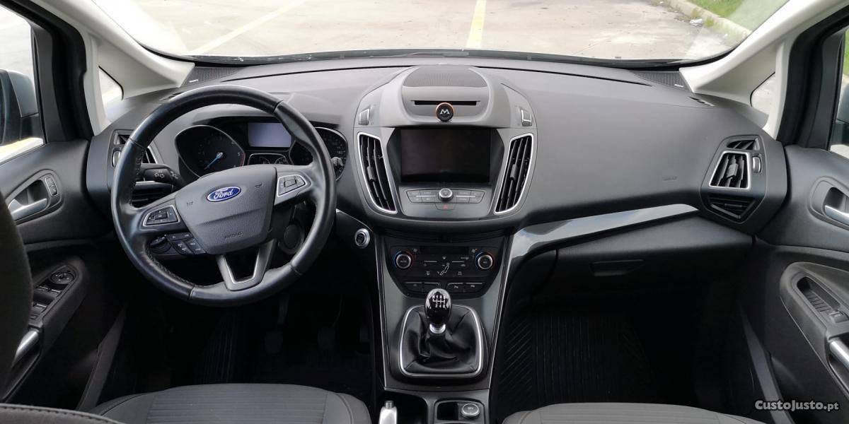 Ford C-Max Titanium Novembro/15 - à venda - Ligeiros