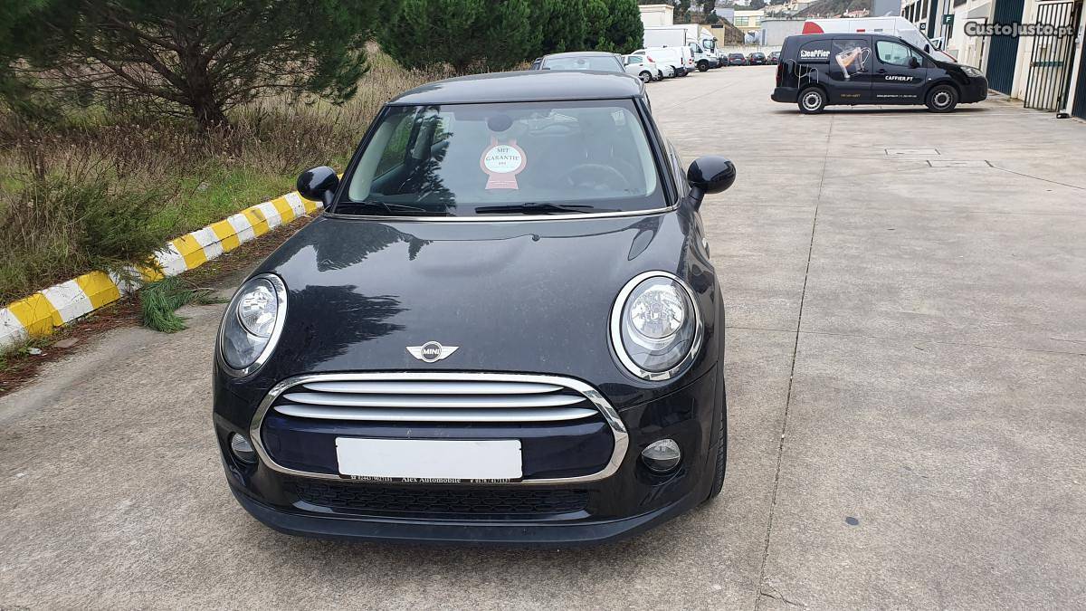 MINI Cooper 1.5 Maio/15 - à venda - Ligeiros Passageiros,