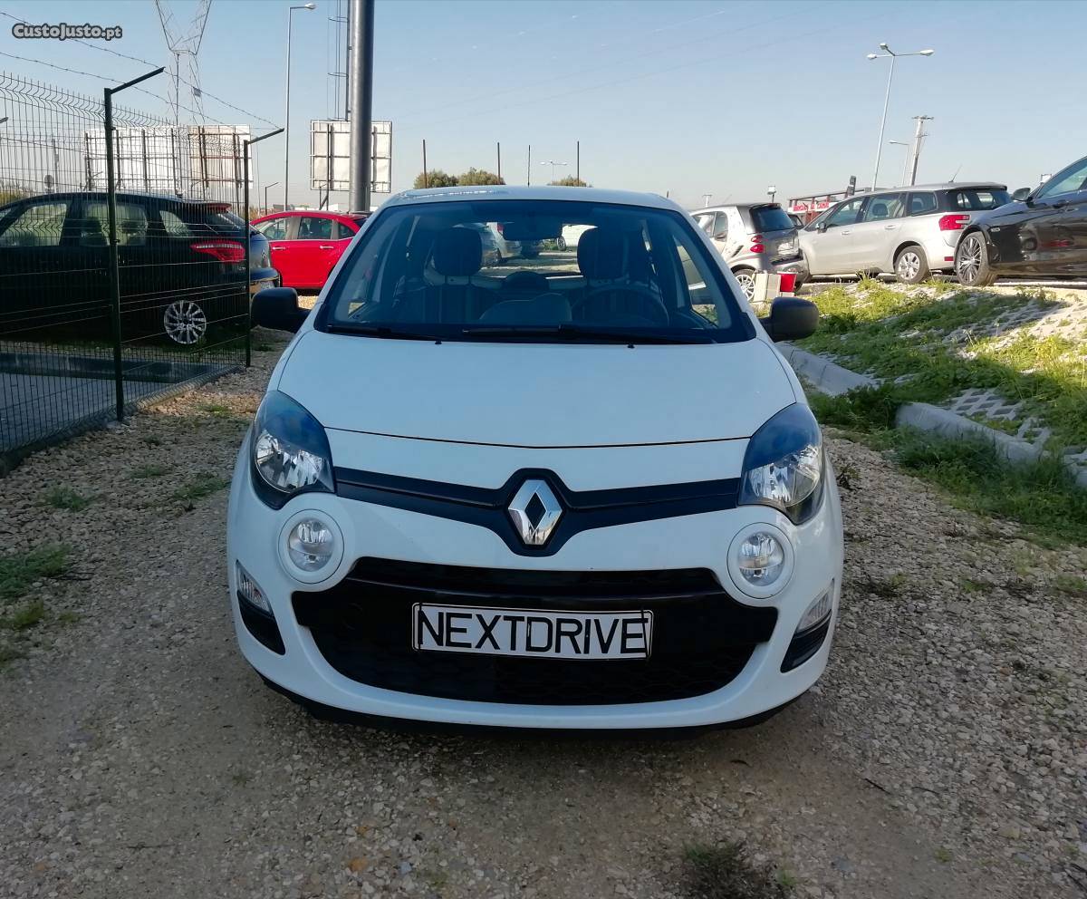 Renault Clio 1.5 dci Abril/12 - à venda - Comerciais / Van,