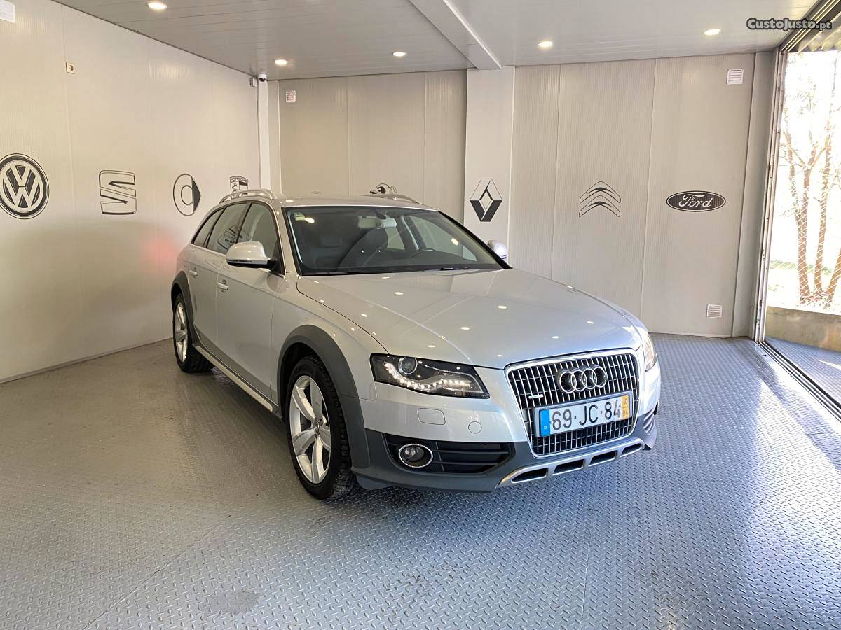 Audi A4 Allroad 2.0 TDi Quattro Abril/10 - à venda -