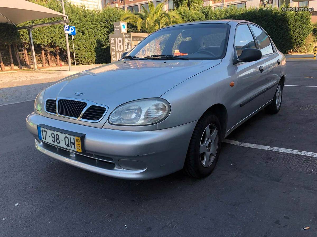 Daewoo Lanos Klat Setembro/00 - à venda - Ligeiros