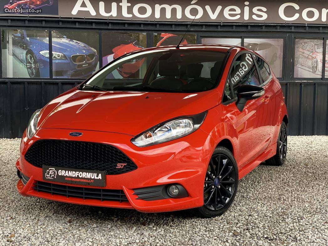 Ford Fiesta 1.6 TDCi ST Line Março/13 - à venda - Ligeiros