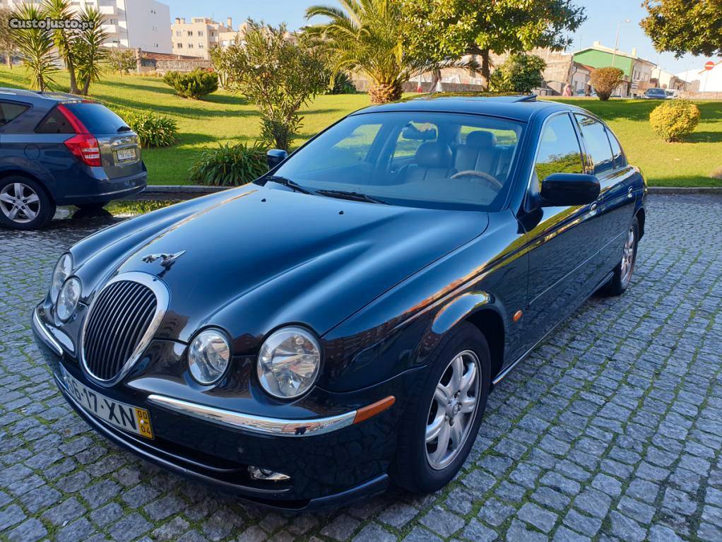Jaguar S-Type 3.0 v6 Gpl 238 cv Julho/00 - à venda -