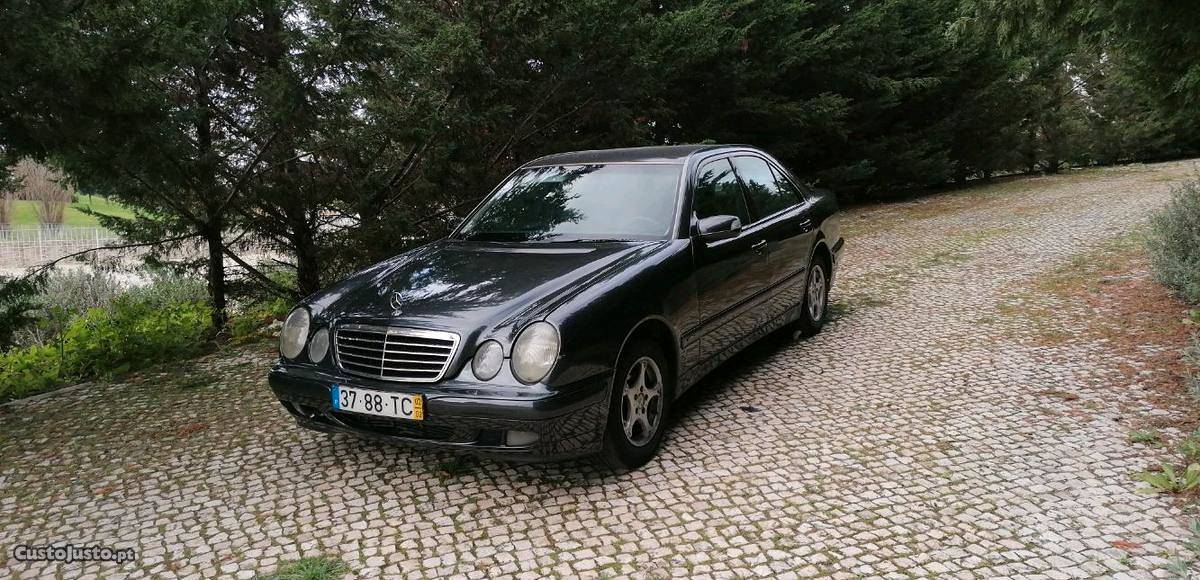 Mercedes-Benz E  cdi classic de  Maio/02 - à