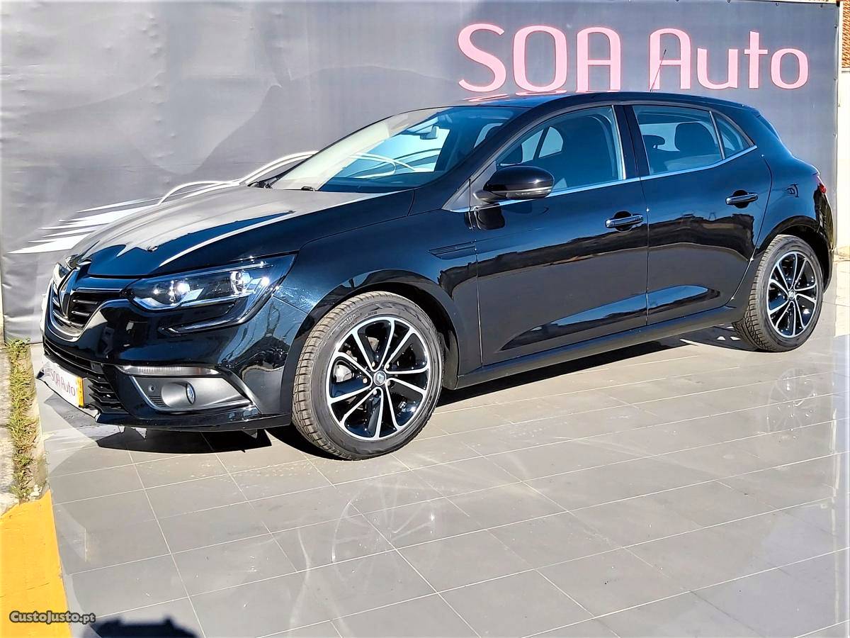 Renault Mégane 1.5 dCi Intense Novembro/16 - à venda -