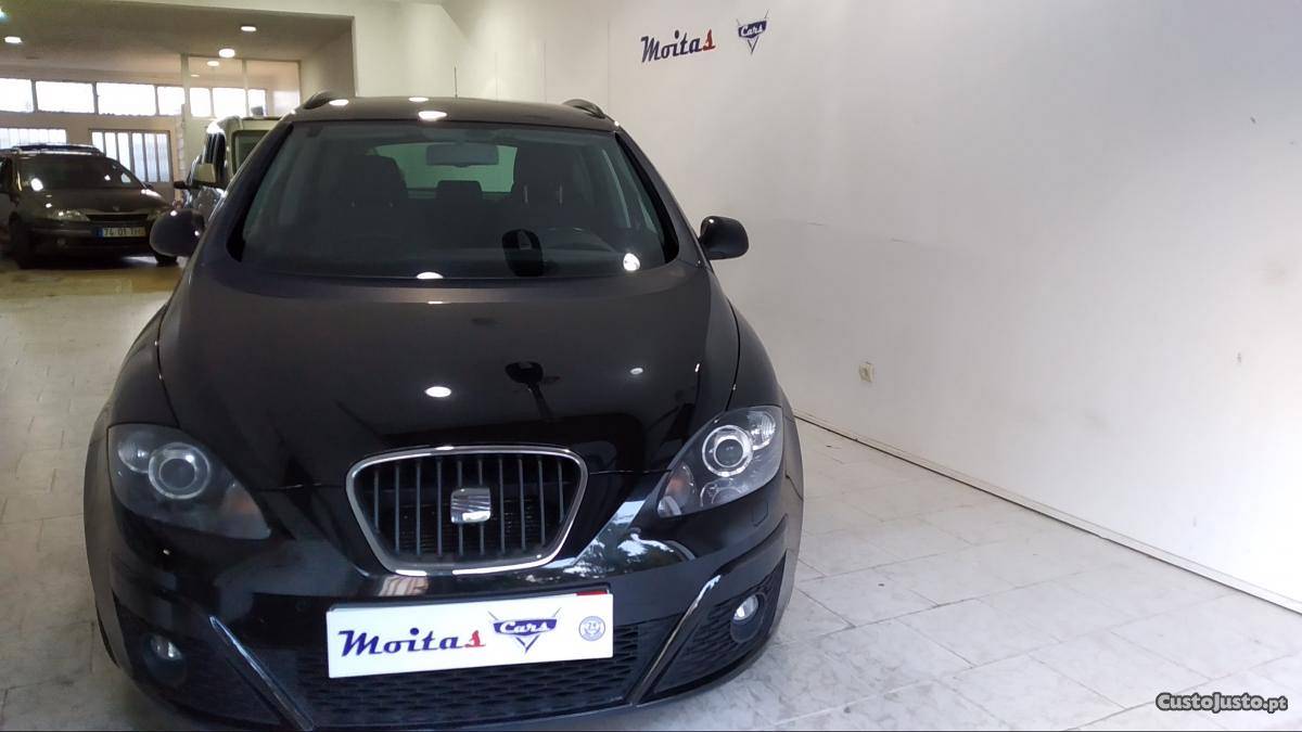 Seat Altea XL 1.6 DSG 7v XENON Março/15 - à venda -