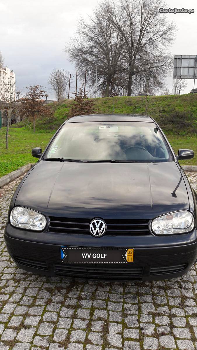 VW Golf IV Novembro/03 - à venda - Comerciais / Van, Vila