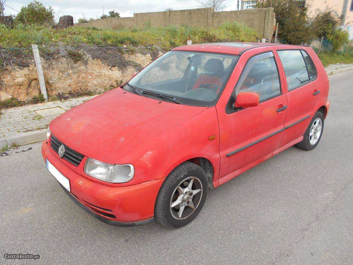 VW Polo  Kms Outubro/95 - à venda - Ligeiros