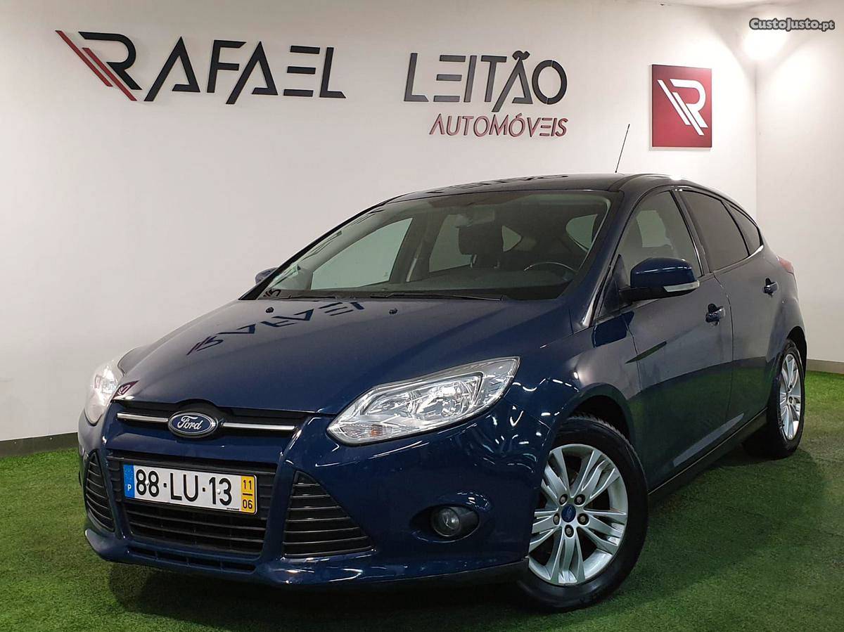 Ford Fiesta Hatchback 1.6 TDCi Junho/11 - à venda -