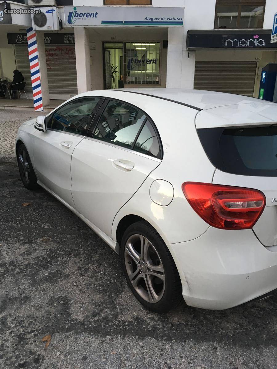 Mercedes-Benz A 180 Cdi Automático Urb Agosto/14 - à venda