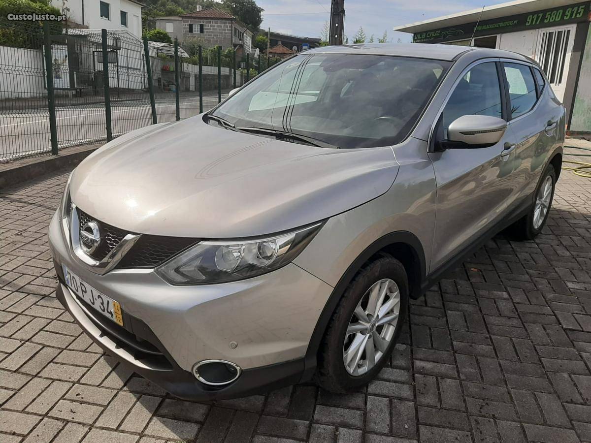 Nissan Qashqai 1.6 DCI 130cv 4x4 Dezembro/14 - à venda -