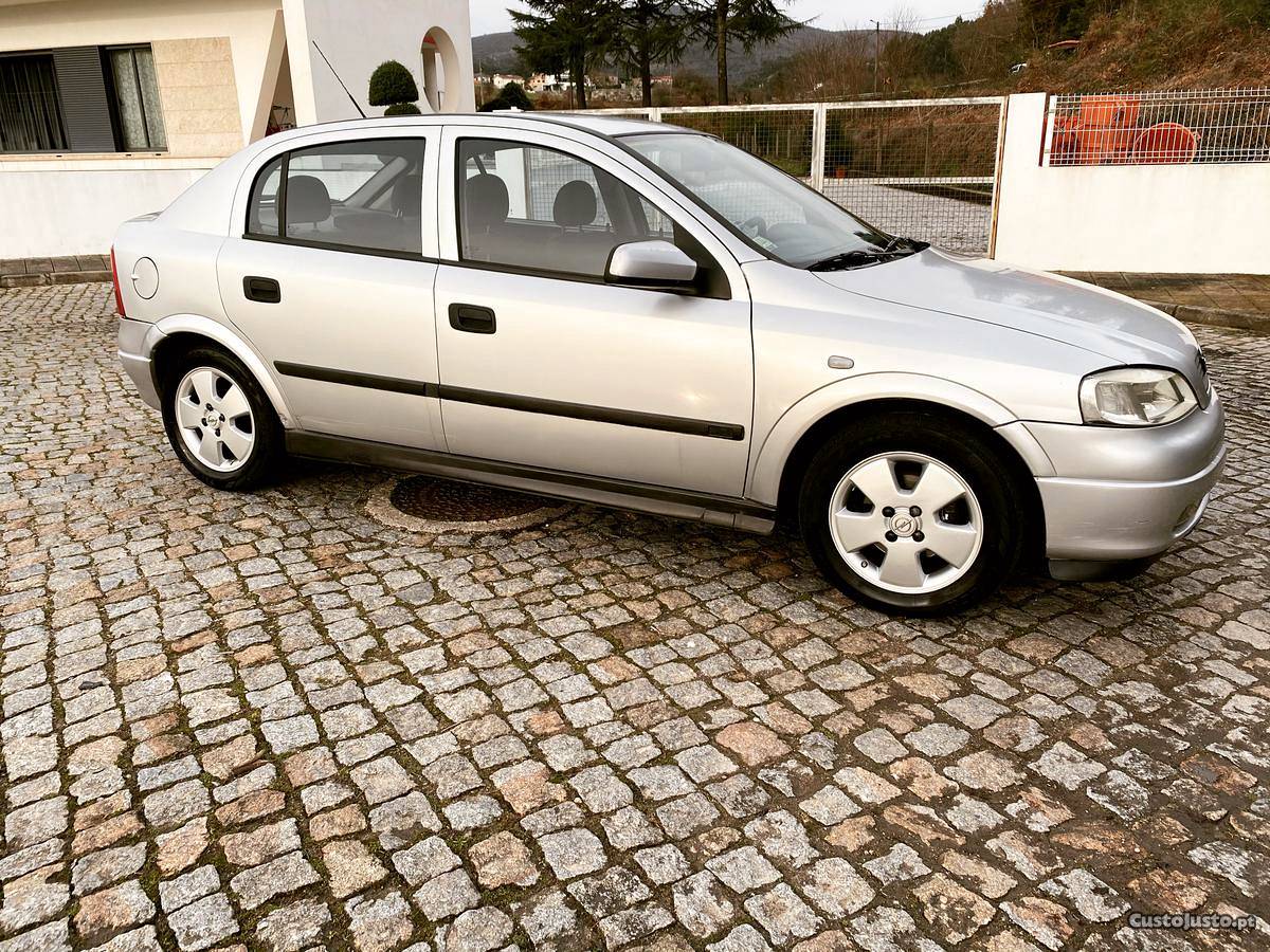 Opel Astra  dti 75cv Setembro/02 - à venda - Ligeiros