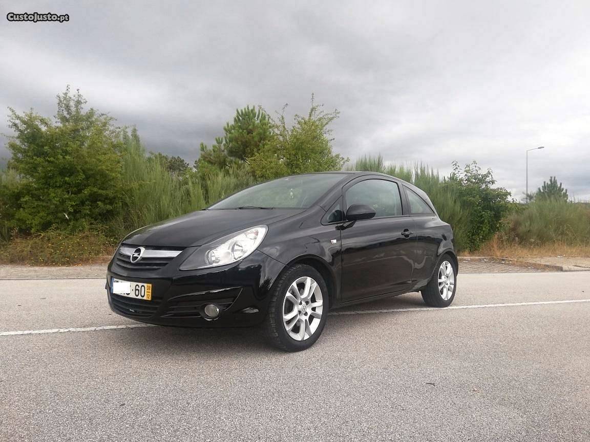 Opel Corsa 1.3 CDTI - 90Cv Dezembro/08 - à venda - Ligeiros