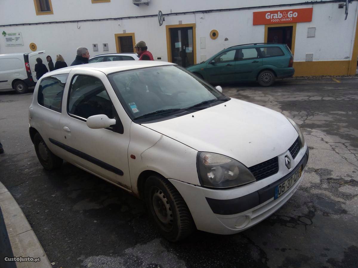 Renault Clio d Dezembro/00 - à venda - Comerciais /