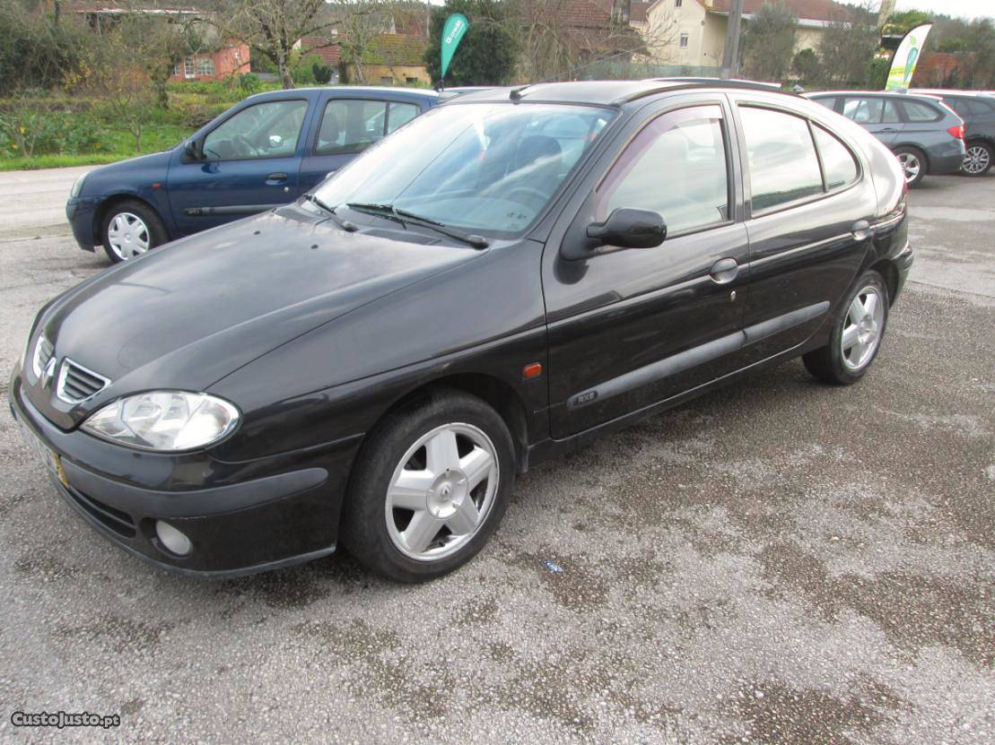 Renault Mégane v Agosto/00 - à venda - Ligeiros