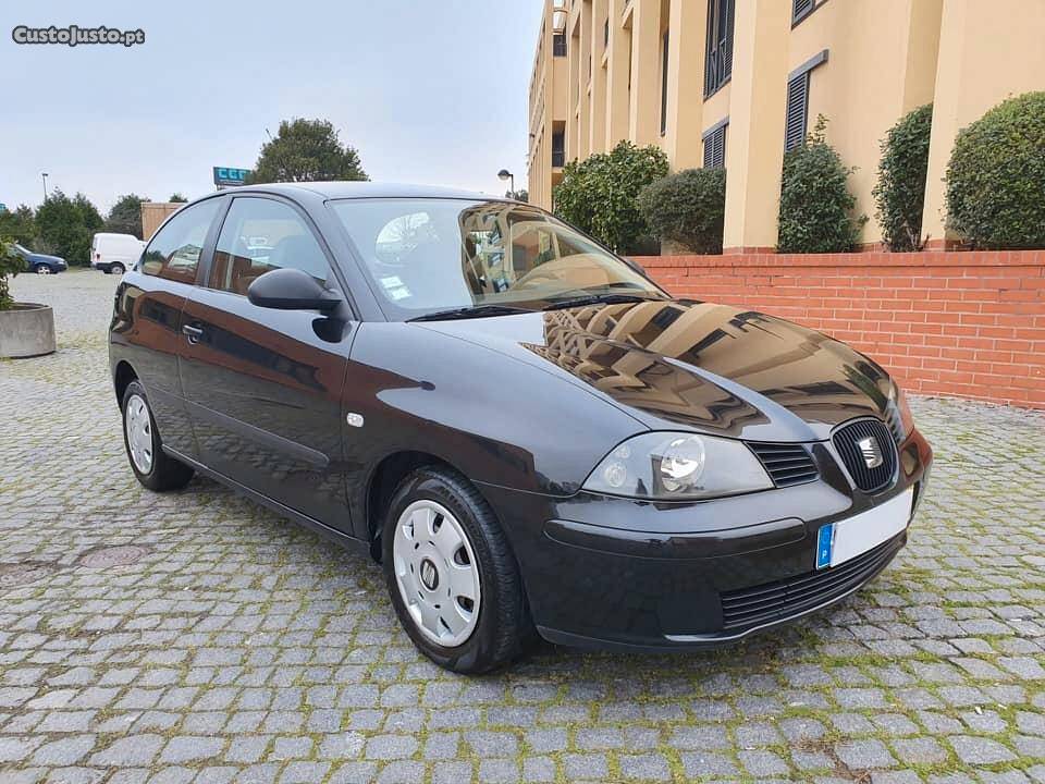 Seat Ibiza Style Março/04 - à venda - Ligeiros