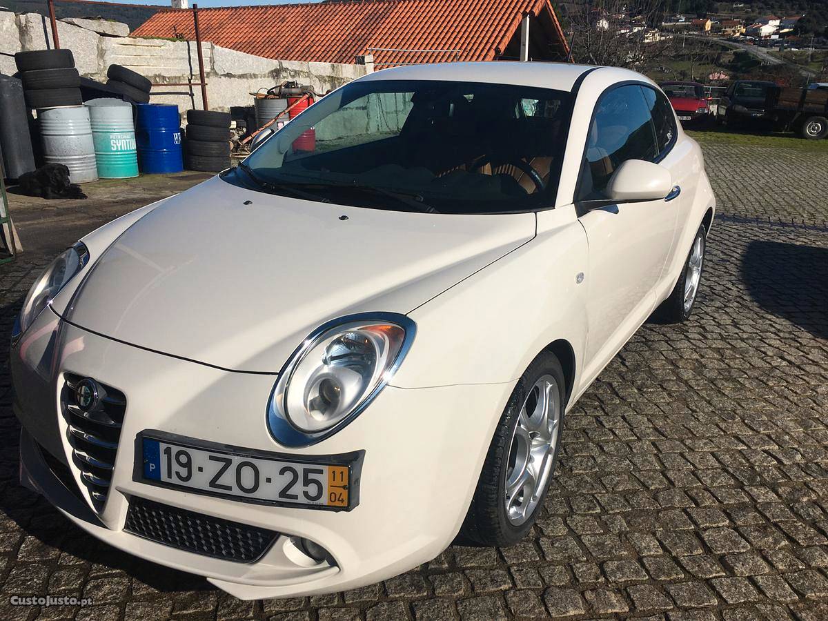 Alfa Romeo Mito 1.3 jtd Abril/11 - à venda - Ligeiros